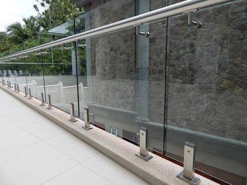 Framelss balustrade